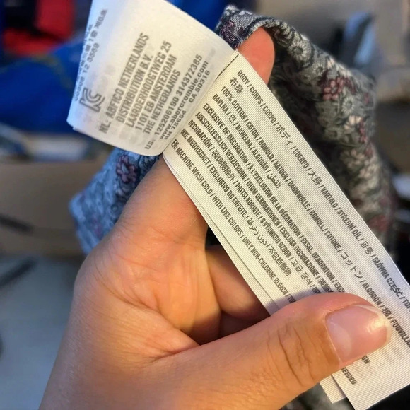 Abercrombie & Fitch Short Sleeve Floral Button Down Shirt - Picture 4 of 4